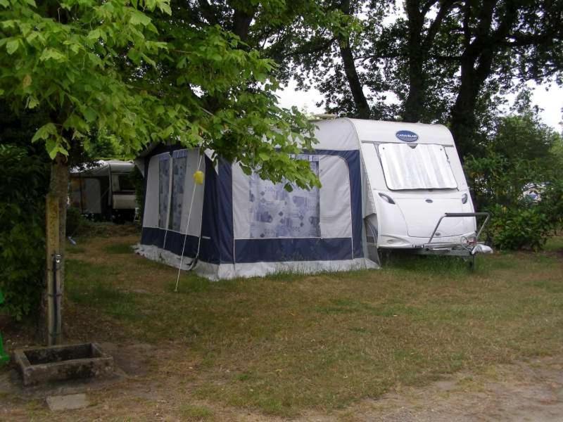 Отель Camping Le Bois Joli Экстерьер фото
