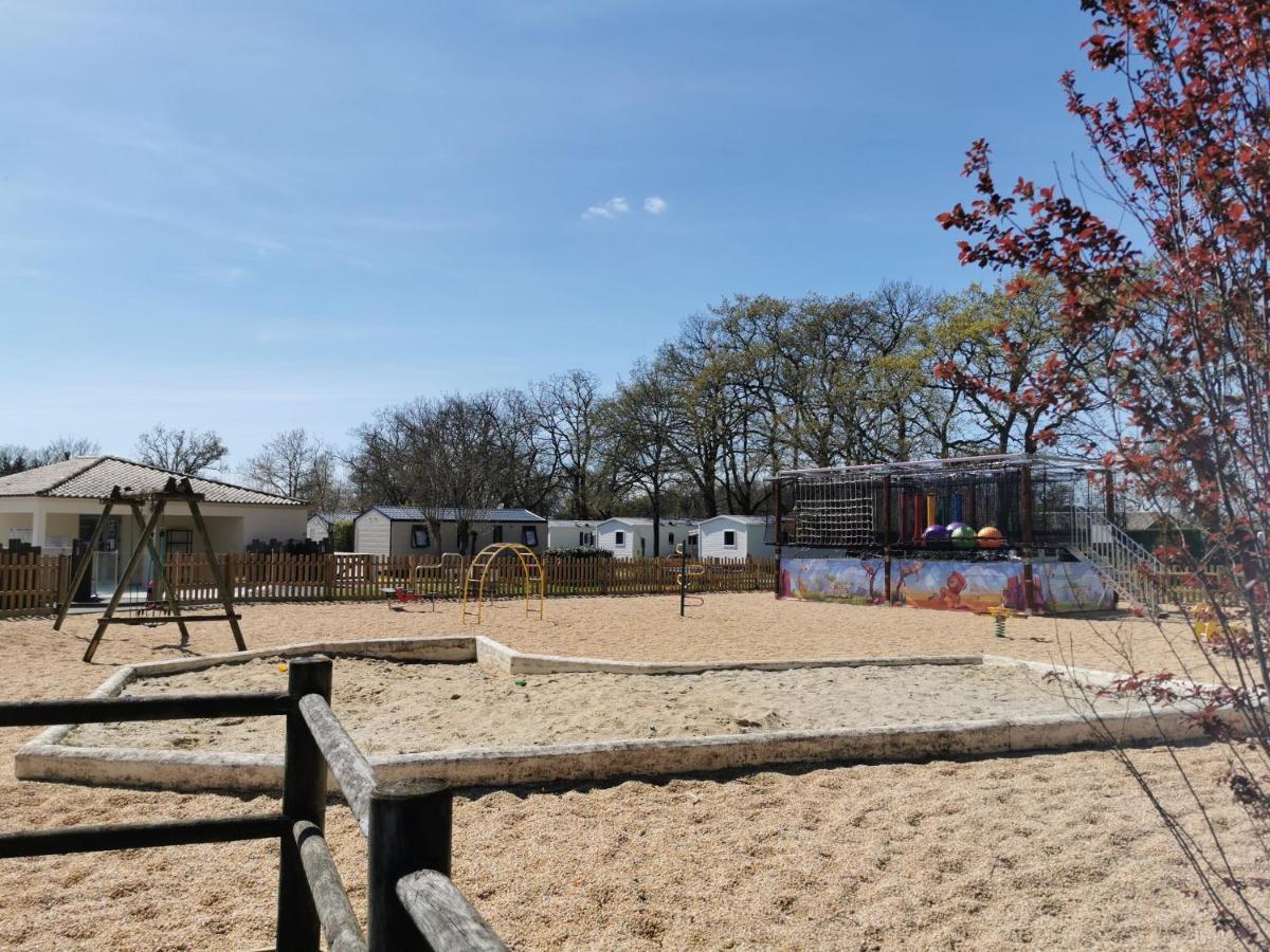 Отель Camping Le Bois Joli Экстерьер фото